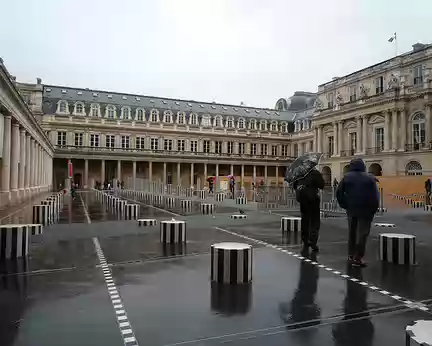 PXL025 Palais Royal et colonnes de Buren